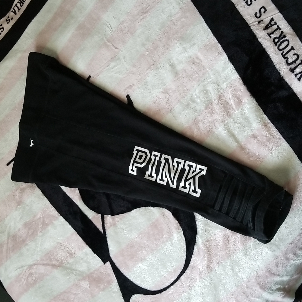VS Pink capri leggings